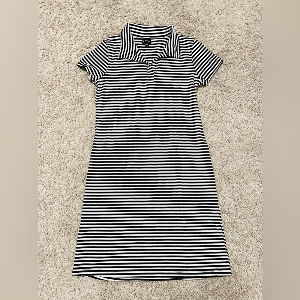 Striped shortsleeved dress